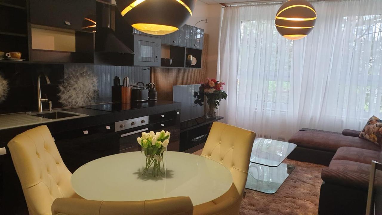 Kvetinovy Apartman A3B V Chomutove Eksteriør billede
